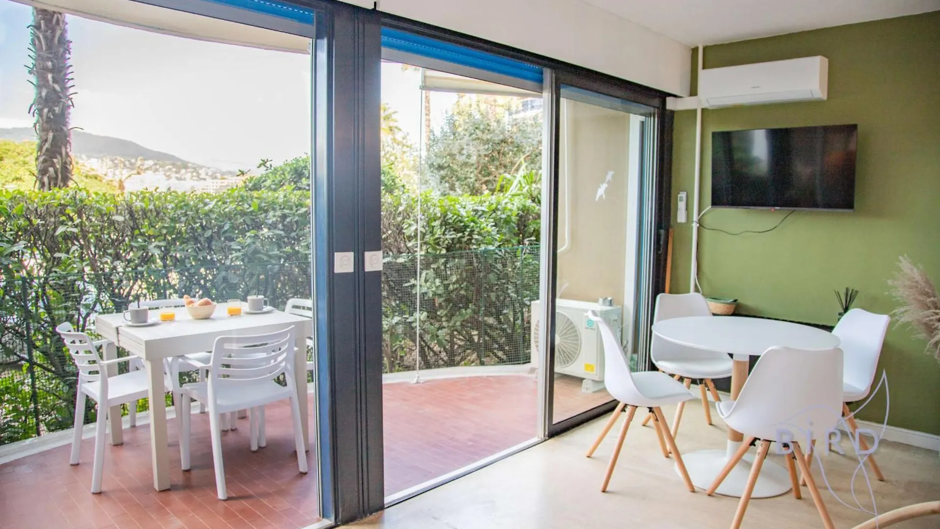 Charming Apartment Ideally Located In Mandelieu-La-Napoule