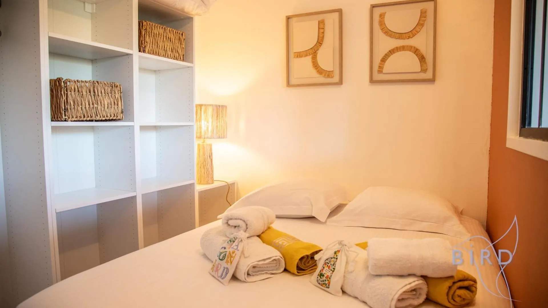 Charming Apartment Ideally Located In Mandelieu Γαλλία