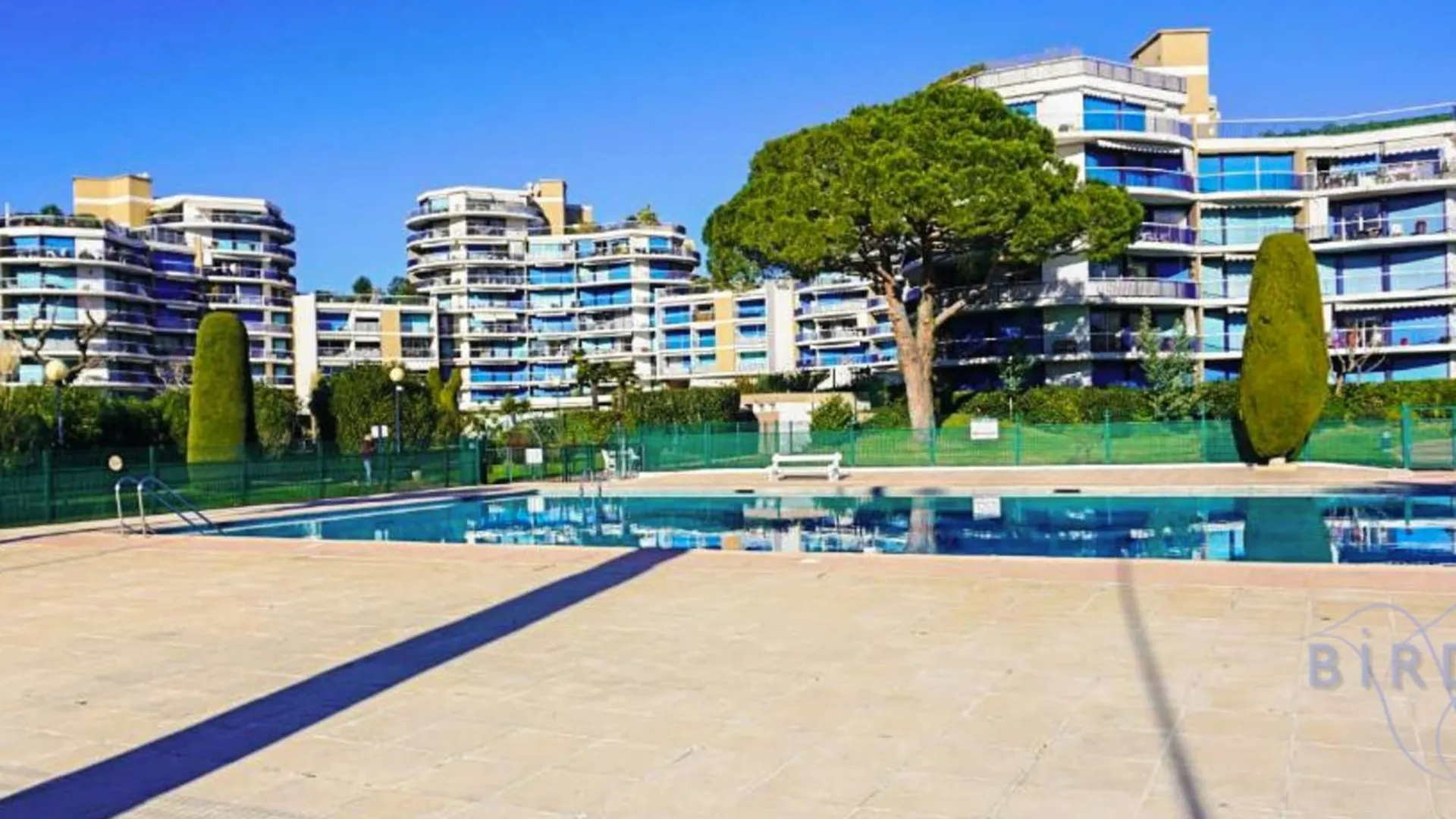 Charming Apartment Ideally Located In Mandelieu-La-Napoule